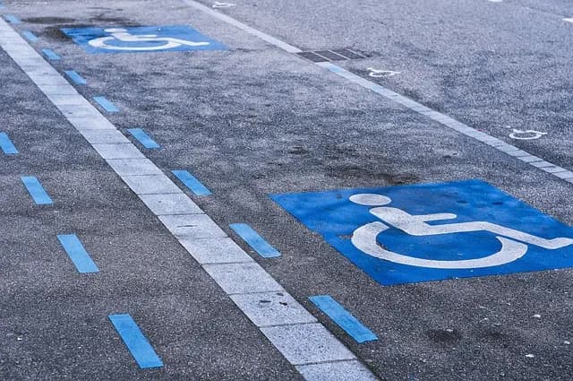 Guide d'achat : meilleures tenues professionnelles adaptées PMR